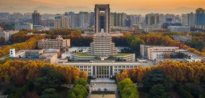 西安交通大學(xué)：從上海到大西北 他們?cè)僖矝](méi)有離開(kāi)